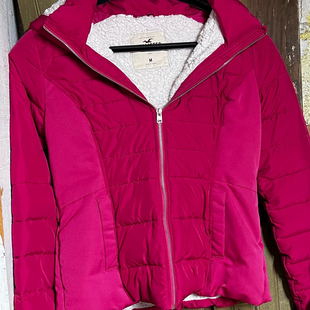 Hollister Women's Fuchsia Puffer Jacket